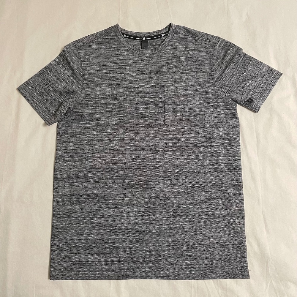 Kenneth Cole Comfort Performance Athletic Tee. Men's Small. Black Heather.